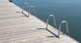 safe dock ladder placement